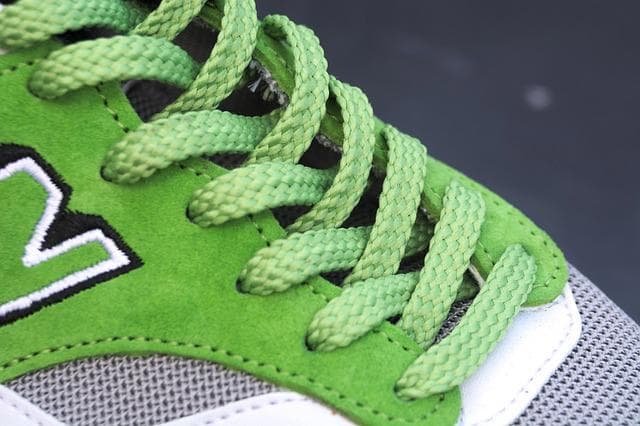 Najlepsze modele New Balance - które wybrać? Odkryj najbardziej kultowe sneakersy